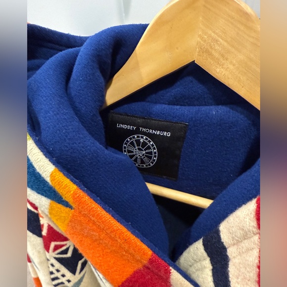 Lindsey Thornburg Pendleton Cloak - Fire Legend Pattern - Picture 7 of 8